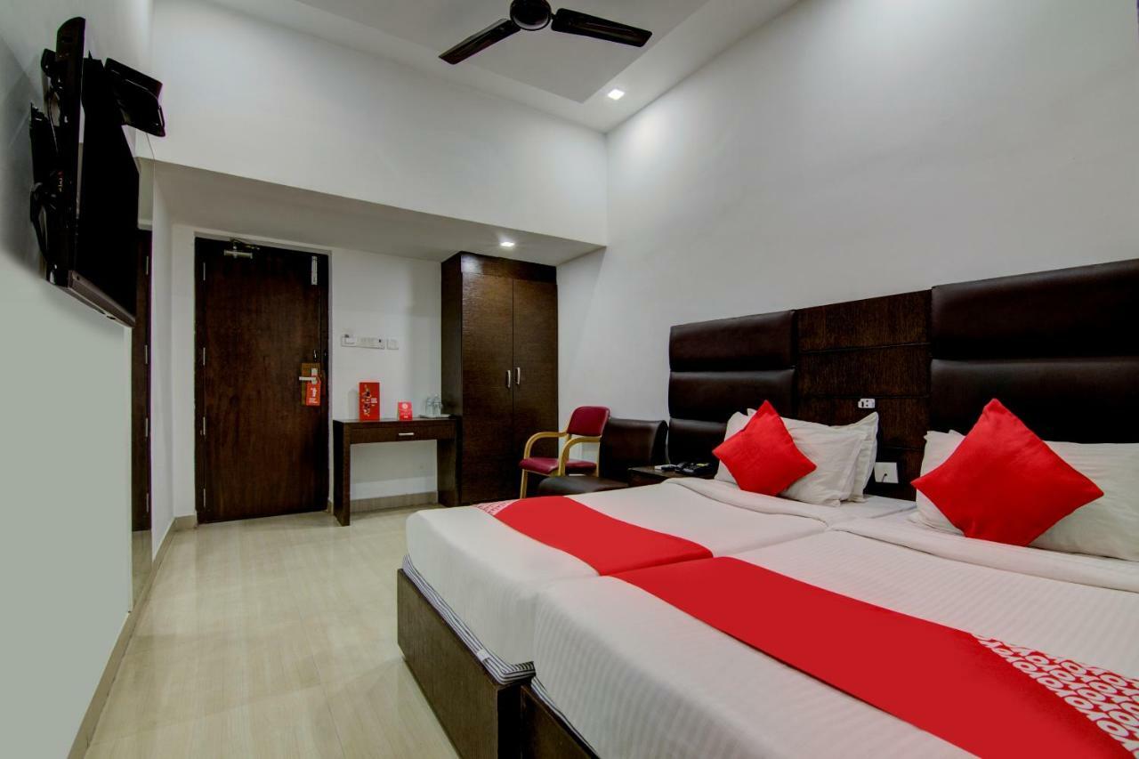 Hotel Sai International Ченай Екстериор снимка
